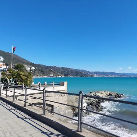 La Conchiglia Nel Verde By Holiday World Arenzano